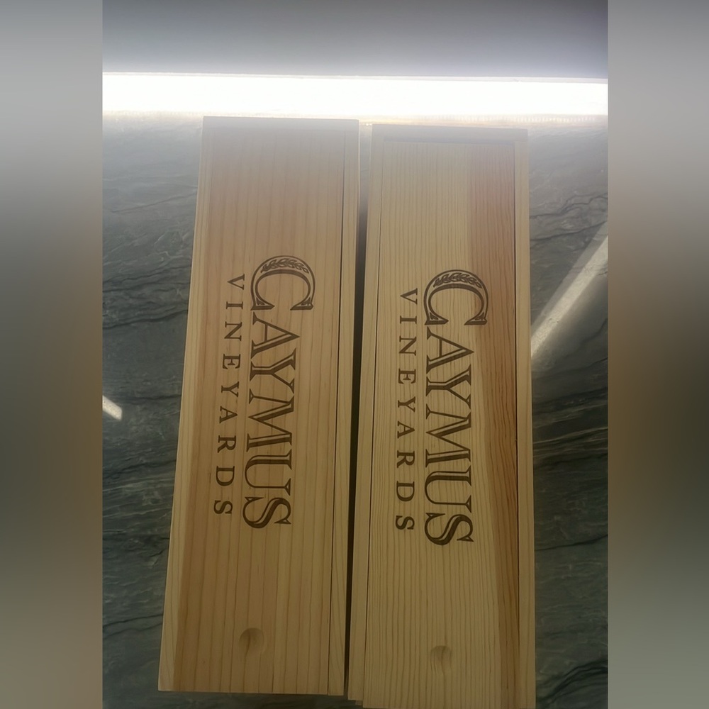 2 gift boxes caymus wine